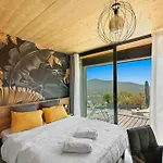 Architect-designed With Pool Near Mountains بيت للعطل لا لوند-ليه-مور