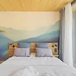 Architect-designed With Pool Near Mountains * لا لوند-ليه-مور