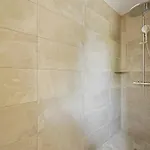 Architect-designed With Pool Near Mountains بيت للعطل لا لوند-ليه-مور